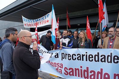 2016 04 27 ProtestaCIGsanidadePublicaCunqueiroVigo16.JPG